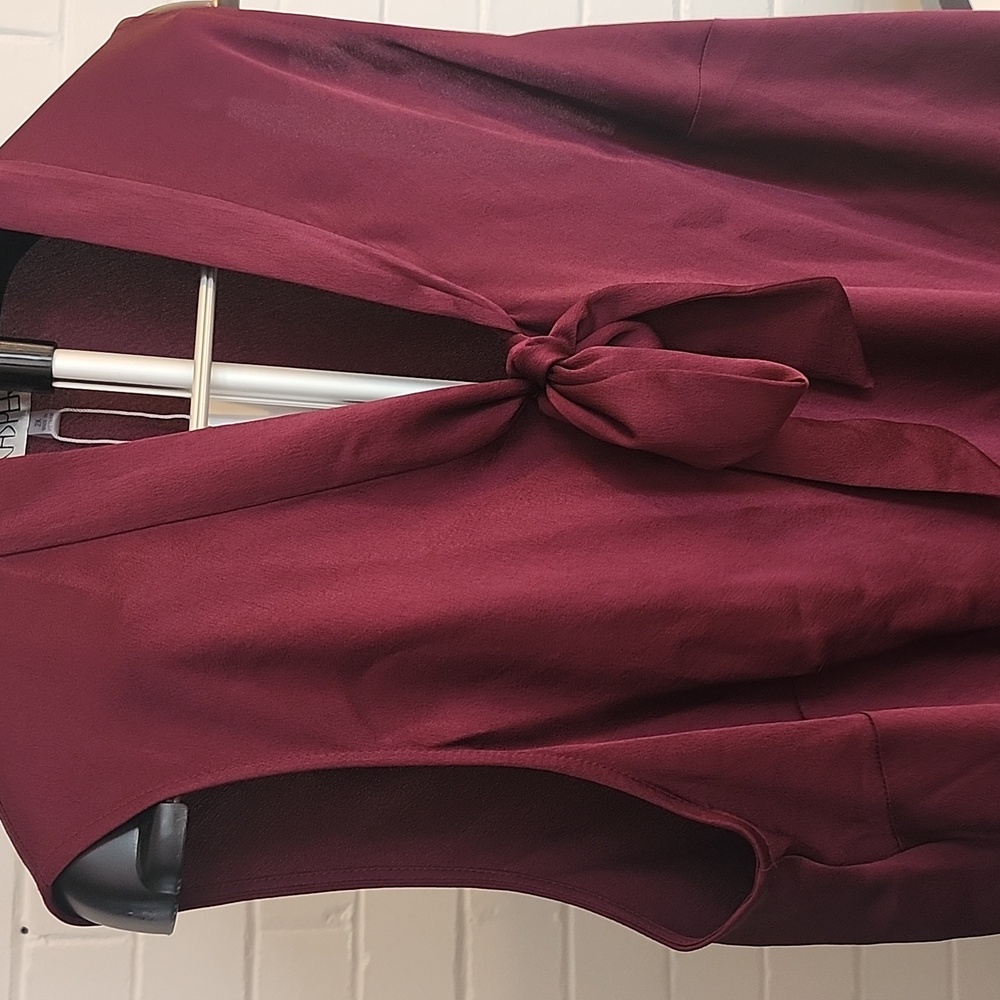 Elegant Burgundy Sleeveless Top, 2x - Picture 2 of 9
